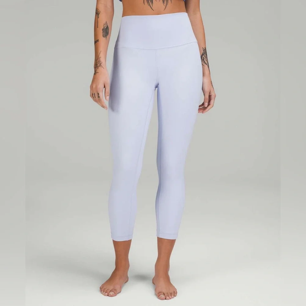 Lululemon Wunder Under High-Rise Leggings 23” Full-On Luxtreme Pastel Blue. L6